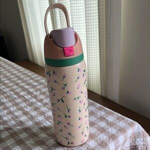 Owala x urban outfitters teatime water bottle- 32 oz